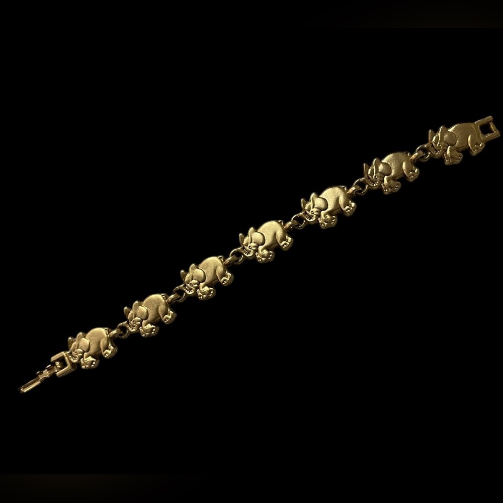 Vintage elephant gold tone bracelet